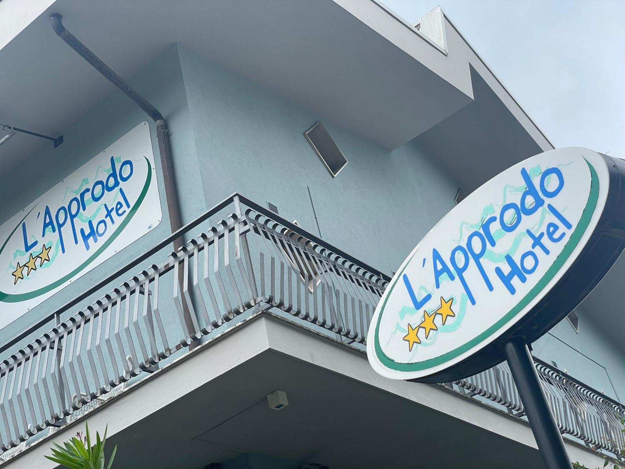 צ'סנטיקו Hotel L'Approdo מראה חיצוני תמונה