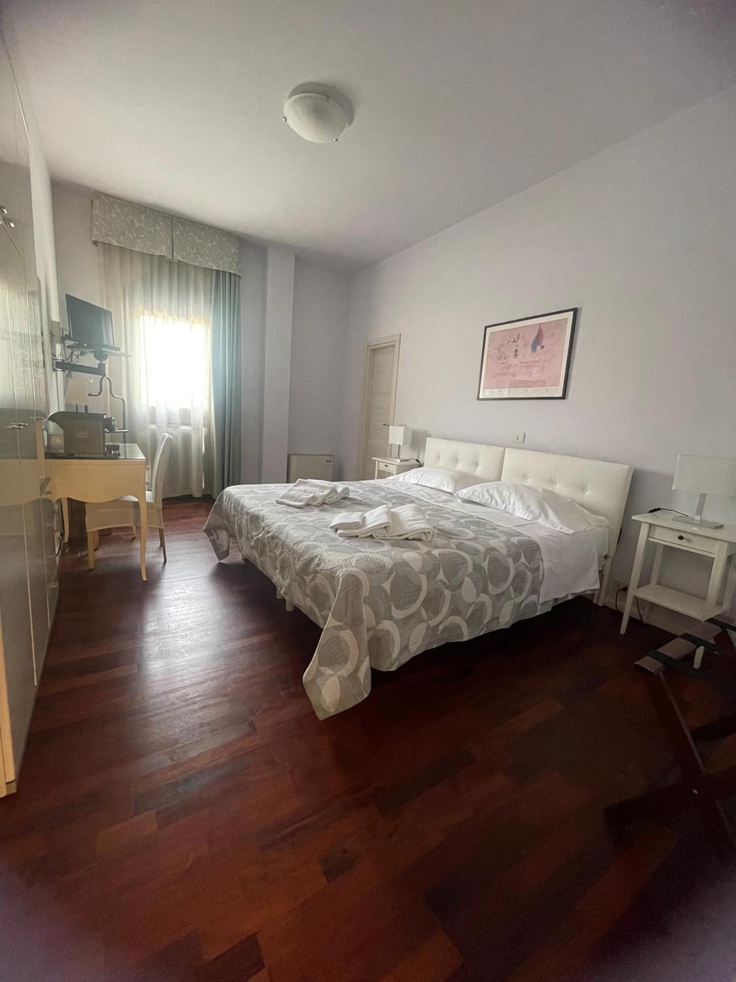צ'סנטיקו Hotel L'Approdo מראה חיצוני תמונה